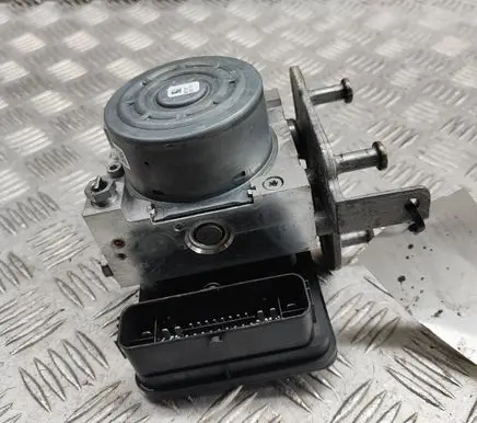 Mercedes-Benz C W205 ABS Pump A2539011400