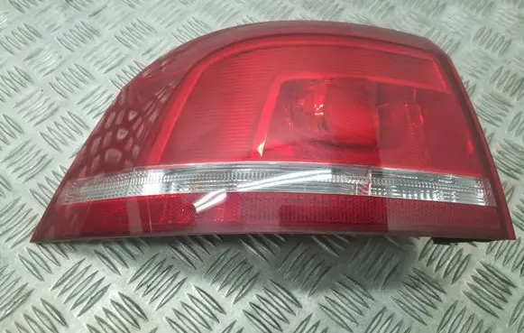 Volkswagen PASSAT B7 Rear/tail lights 3AF945095C