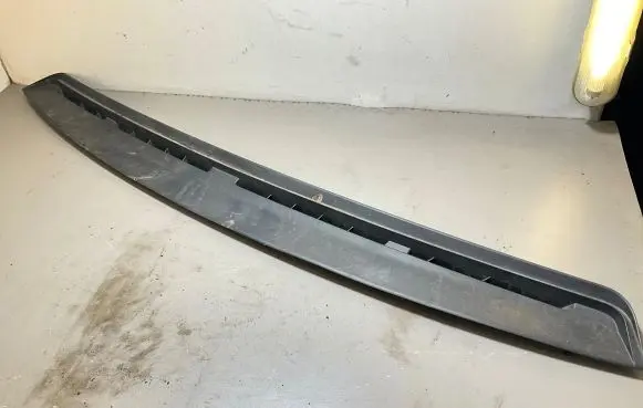 Iveco Daily 6th gen Windshield trim 5801544547 56712
