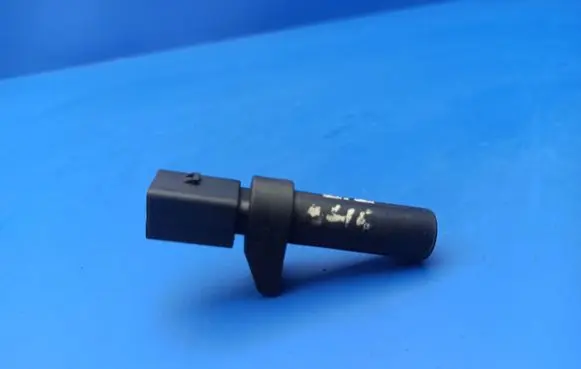 Mercedes-Benz E W211 Crankshaft position sensor 0031532828