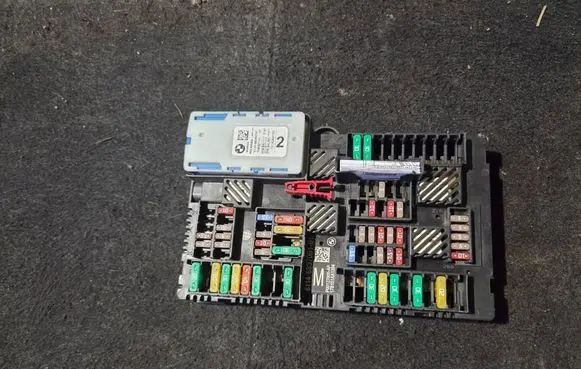 BMW X3 G01 Fuse module 6837091 P00127005AP