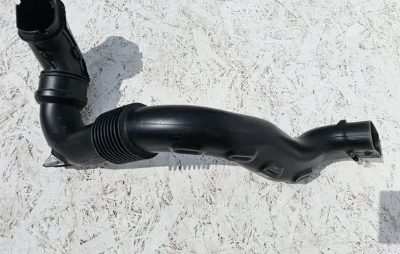 Renault Captur Air intake duct part 165556691R