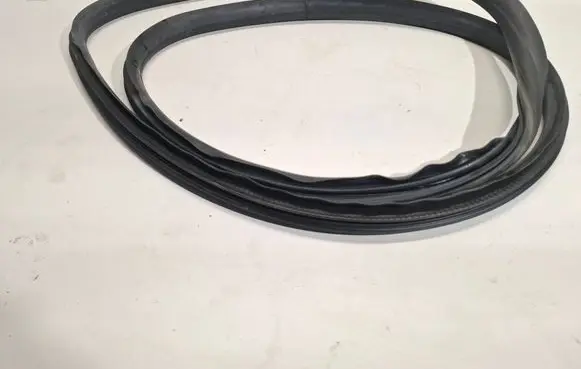 Volvo V60 Front door rubber seal 