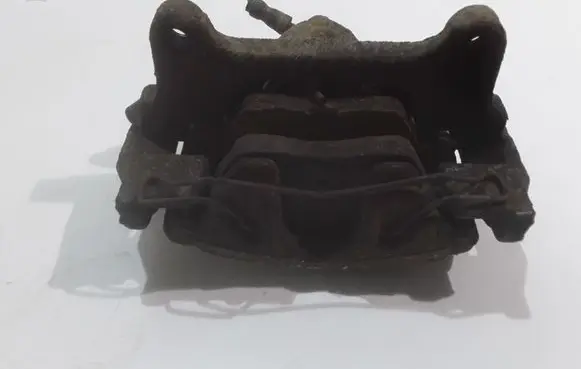 Skoda Superb B6 (3T) Front brake caliper