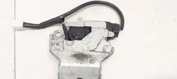 Chrysler 300 - 300C Tailgate/trunk/boot lock/catch/latch 55077541