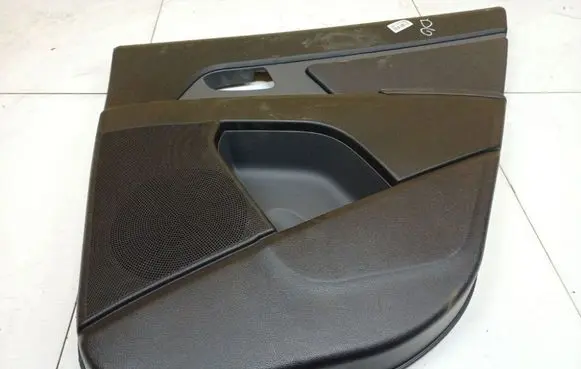 KIA Sportage Rear door card panel trim