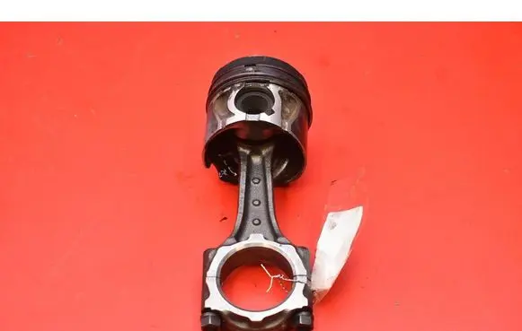 Opel Astra J Piston 