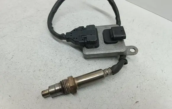 Mercedes-Benz Sprinter W906 Lambda probe sensor A0009058411 0009058411 A3C01067400608