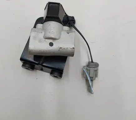 Nissan Leaf II (ZE1) Air conditioning (A/C) expansion valve 4433101350