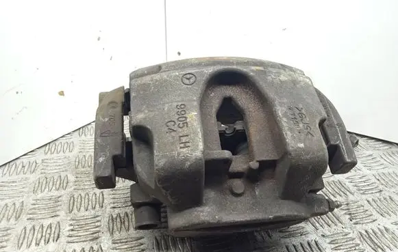 Mercedes-Benz GLE (W166 - C292) Front brake caliper