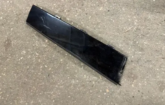 Audi A3 8Y Front door glass trim molding 8Y0939901