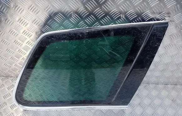 Volkswagen Touareg I Rear side window 7l6845298 as3