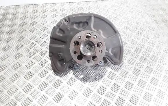 Mercedes-Benz E W212 Front wheel hub 260920215