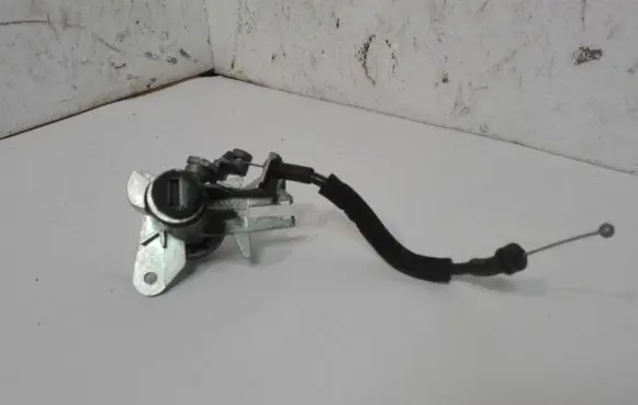 Audi A8 S8 D4 4H Tailgate/trunk/boot lock/catch/latch 8F0827573