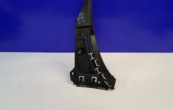 Volvo XC90 Front bumper mounting bracket 08620564