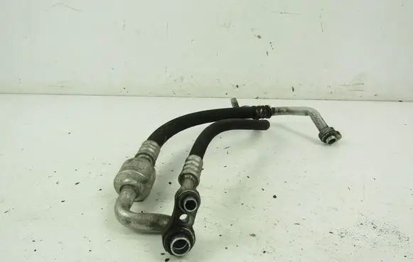 Opel Insignia A Air conditioning (A/C) pipe/hose 13220112
