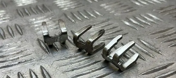 Citroen C3 Fuel Injector clamp holder 