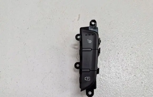 Hyundai Kona I Seat heating switch