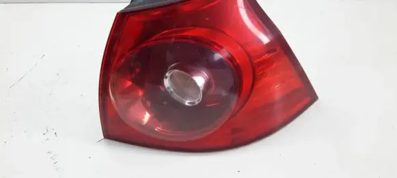 Volkswagen Golf V Rear/tail lights 1K6945096E 028490202A 00675488
