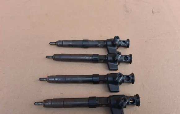 Ford Mondeo MK V Fuel injectors set 9674984080