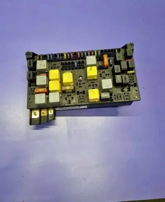 Mercedes-Benz ML W163 Fuse box set 08200101 1635450205