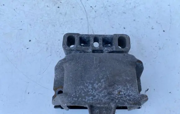 Audi A3 S3 8L Engine mount bracket 1J0199555AJ