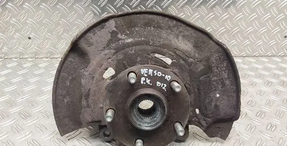 Toyota Verso Front wheel hub