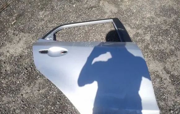 Mazda 2 Rear door pilkos