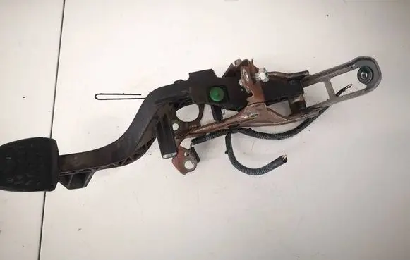 Toyota Yaris Clutch pedal 