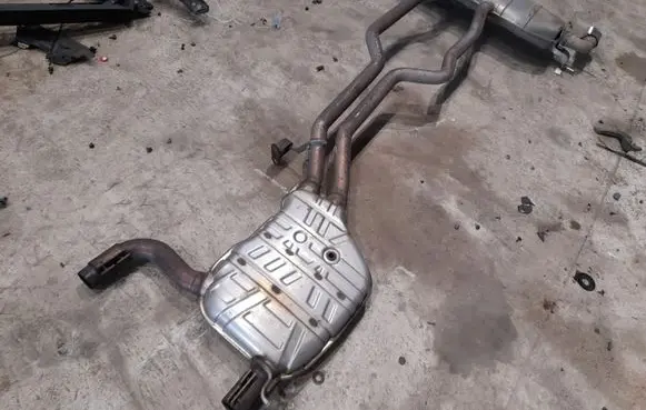 Audi Q7 4L Muffler/silencer 7L6253211C