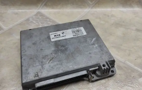 Renault Espace II Engine control unit/module HOM7700860329 7700863538 S101723105