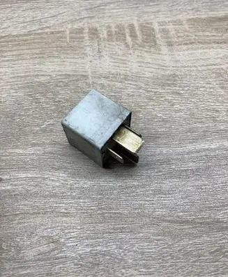 Ford Galaxy Other relay 8D0951253 370