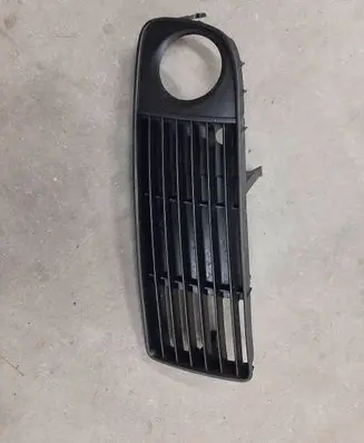 Audi A6 S6 C4 4A Front bumper lower grill 4B0807681S