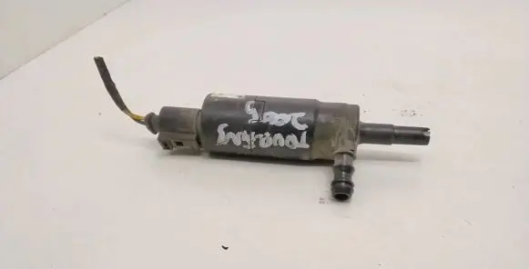Volkswagen Touran I Headlight washer pump 3B7955681 001016 1J0973722A