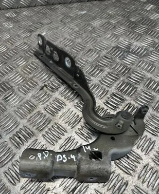 Engine bonnet/hood hinges