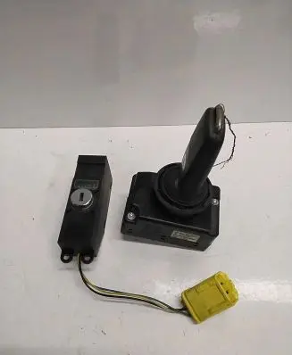 Volkswagen Touareg I Ignition lock 3D0905865C 33300101 934C031350285001