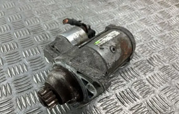 Volkswagen Polo V 6R Starter motor
