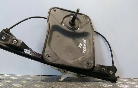 Rear door manual window regulator
