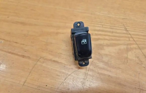 Hyundai Sonata Electric window control switch 621W03620