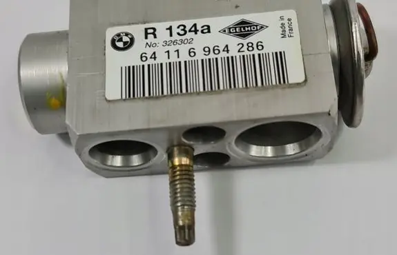 BMW 5 E60 E61 Air conditioning (A/C) expansion valve 6964286