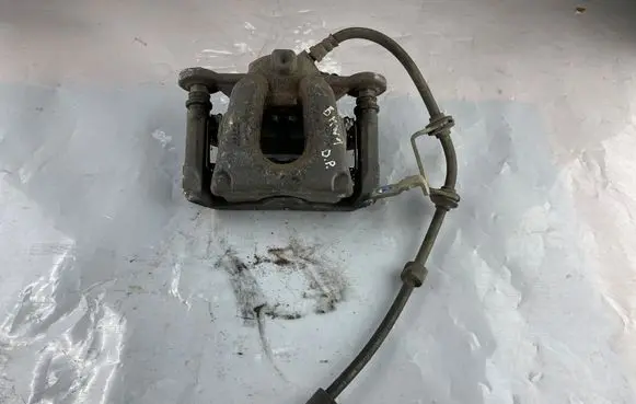BMW 1 E81 E87 Front brake caliper 5302725
