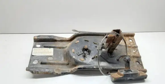 Chrysler Voyager Spare wheel mounting bracket P04860958AA