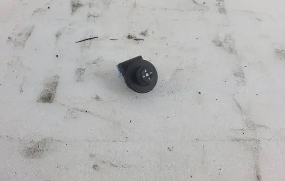 Citroen Berlingo Wing mirror switch 185526