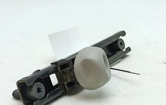 Renault Trafic III (X82) Seat belt height adjuster 93868123 878242668R