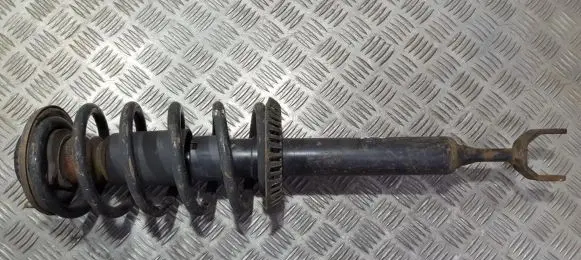 Audi A4 S4 B5 8D Front shock absorber/damper 8d0413031l