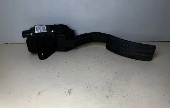 Renault Laguna III Accelerator throttle pedal 180050001R 0280755085 106631