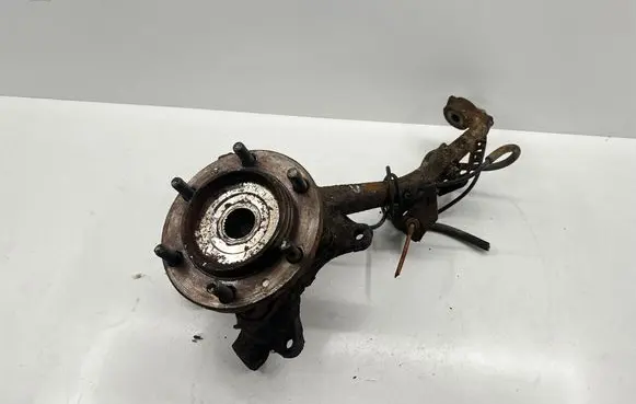 Toyota Hilux (AN10, AN20, AN30) Front wheel hub
