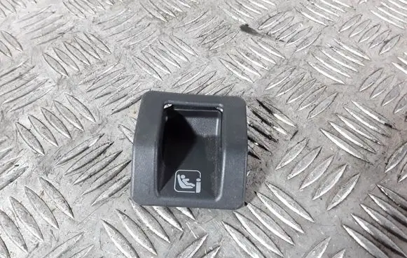 Volkswagen Tiguan ISOFIX cover 5NA887233