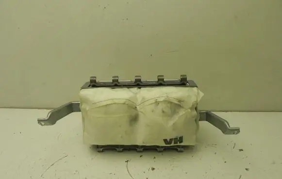 Toyota Avensis T270 Passenger airbag BAMPT11131 M1522