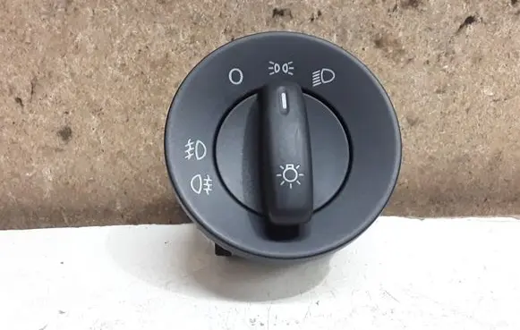 Skoda Octavia Mk2 (1Z) Light switch 1Z0941431C
